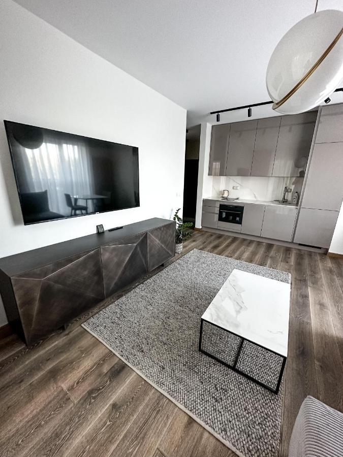 Apartament Vip Wola Варшава Екстер'єр фото