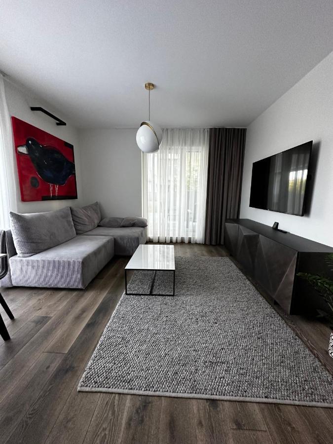 Apartament Vip Wola Варшава Екстер'єр фото