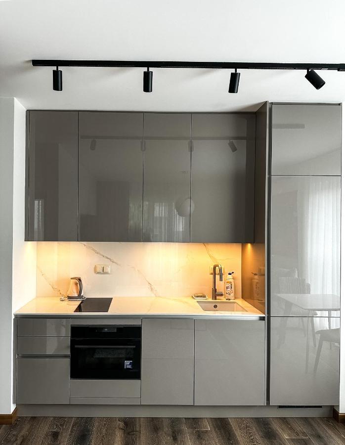 Apartament Vip Wola Варшава Екстер'єр фото